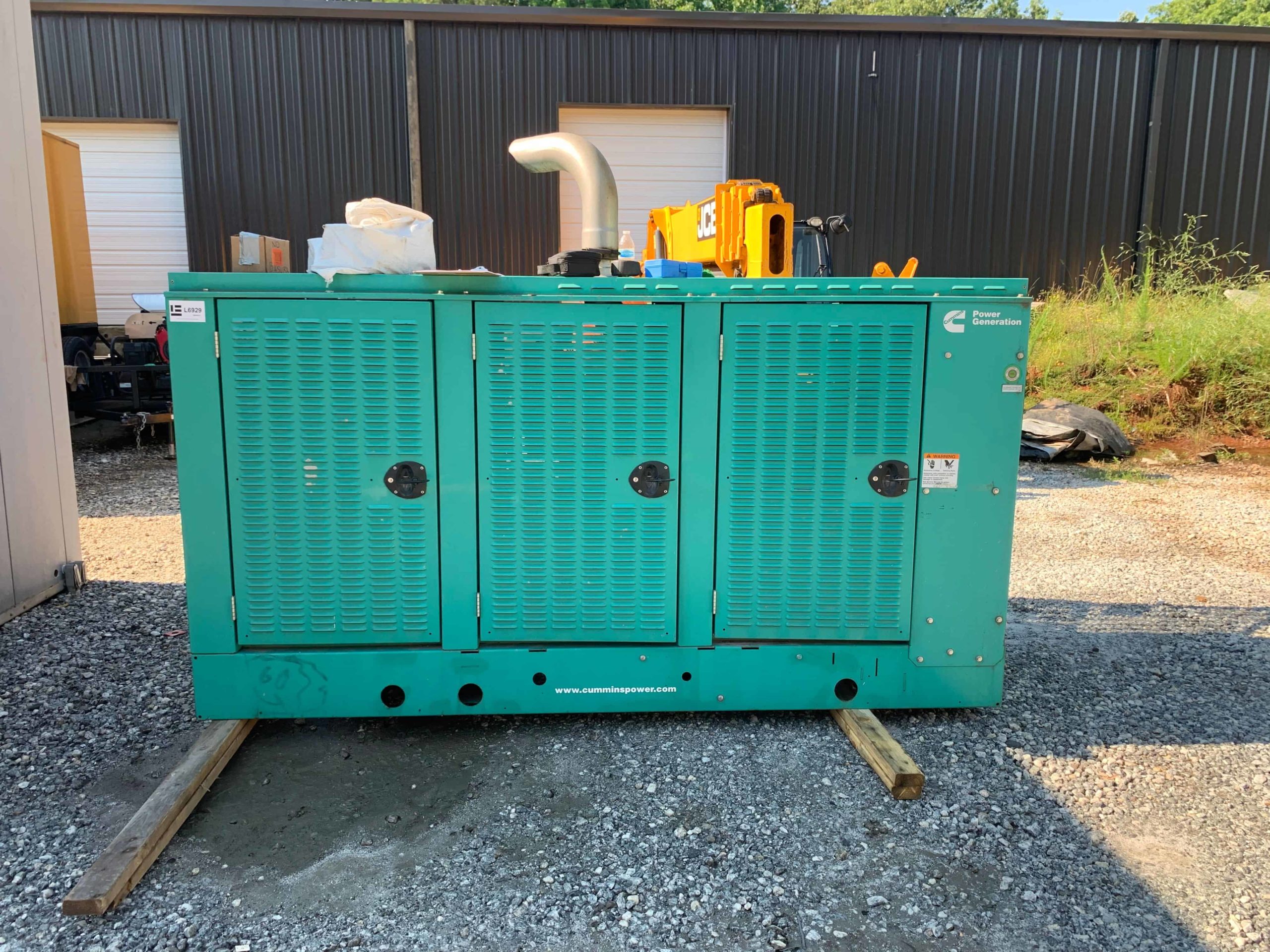 5117-Cummins-150kW-Diesel-Genset-9-scale