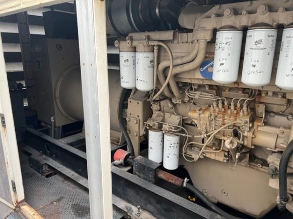 Cummins 750 kw Diesel Generator 4