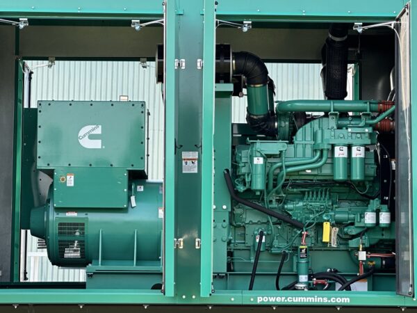 Cummins DQFAD QST30 G5 NR2 Diesel Generator EPA Tier 2 1000 KW 3
