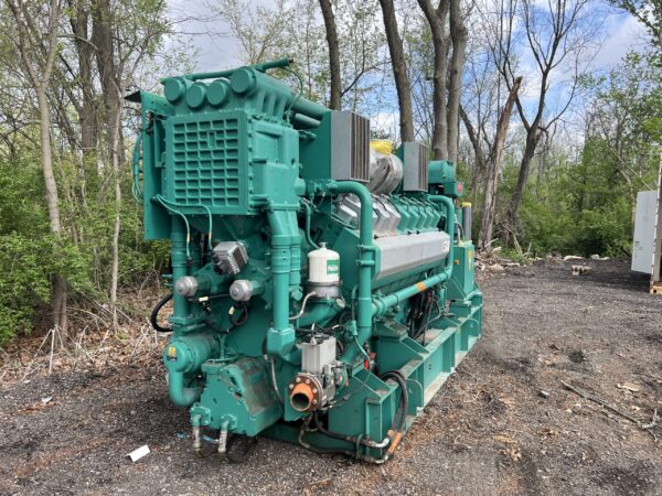 Cummins QSV81G 1100 kW Natural Gas Generator Set 2