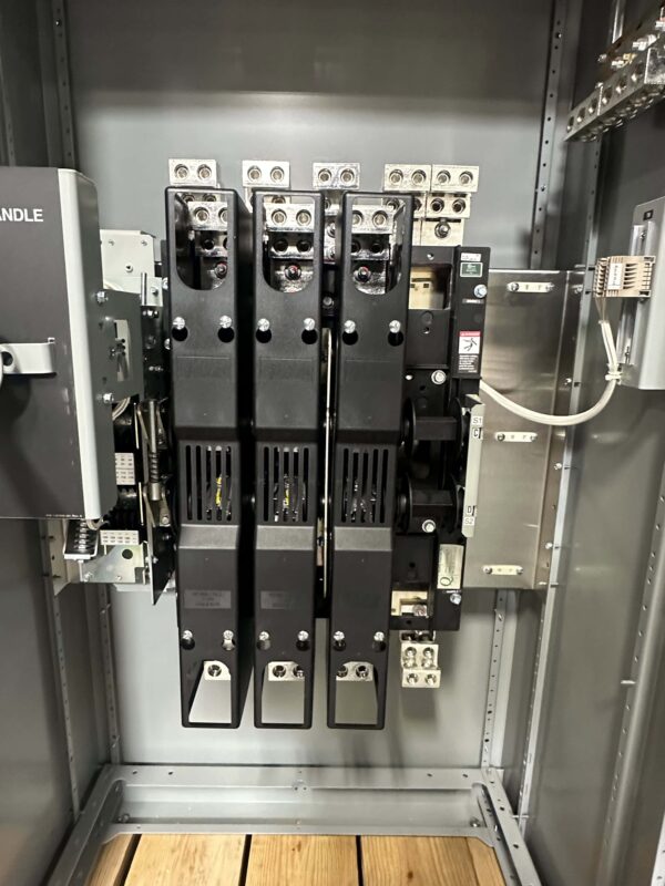 ASCO 7000 Series 800A Manual Transfer Switch 6 scaled