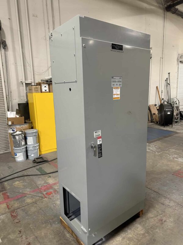 ASCO 300 Series 1600A 208V Automatic Transfer Switch - Image 2