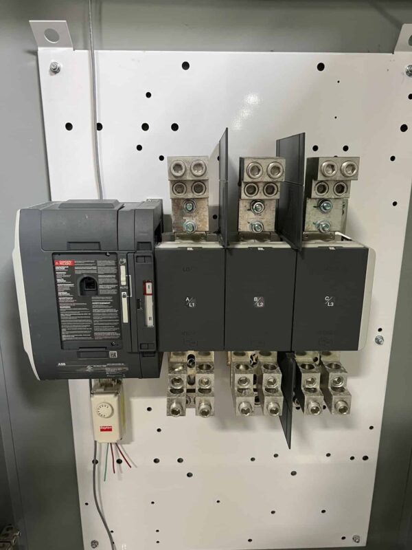 ABB Zenith 800A NEMA3R 3 Pole Automatic Transfer Switch 5