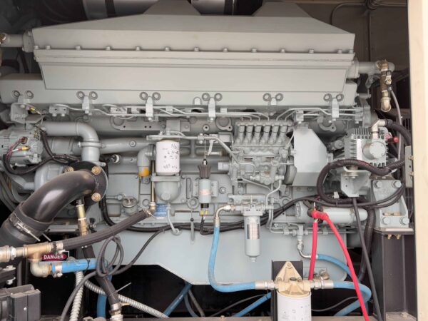 Baldor 800kW 480V Diesel Generator Set - Image 11