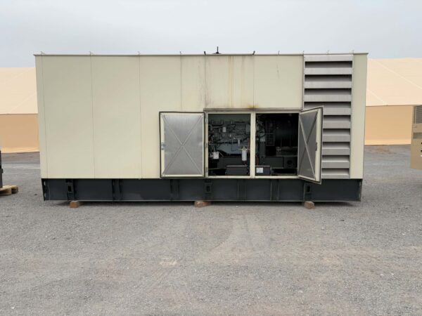 Baldor 800kW 480V Diesel Generator Set - Image 7