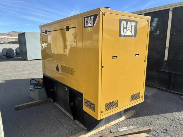 CAT D60 6 60kW Diesel Generator Set 4