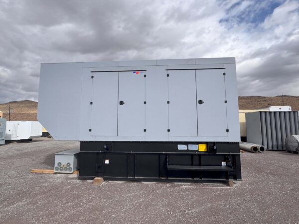 MTU DS500 500 kW 480V Diesel Generator Set 1 scaled