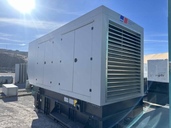 MTU DS500 500 kW 480V Diesel Generator Set 33