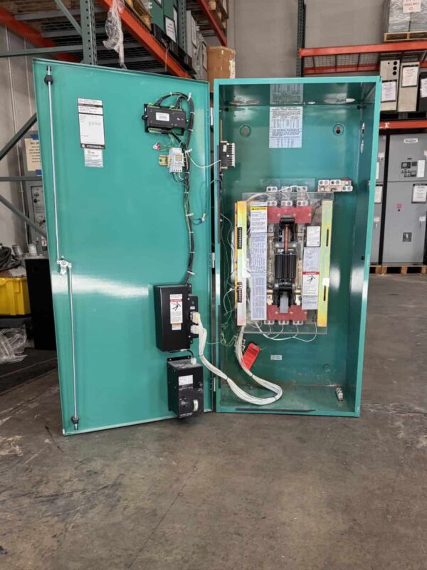 Cummins OTECC 400A 208V Automatic Transfer Switch - Image 2