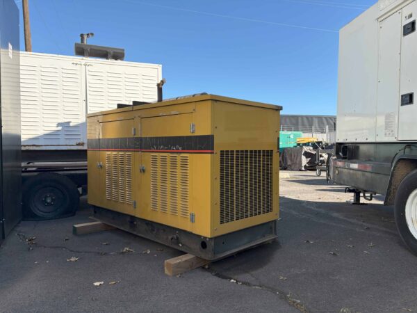 Olympian 15kW 120/208V Natural Gas Generator Set - Image 4