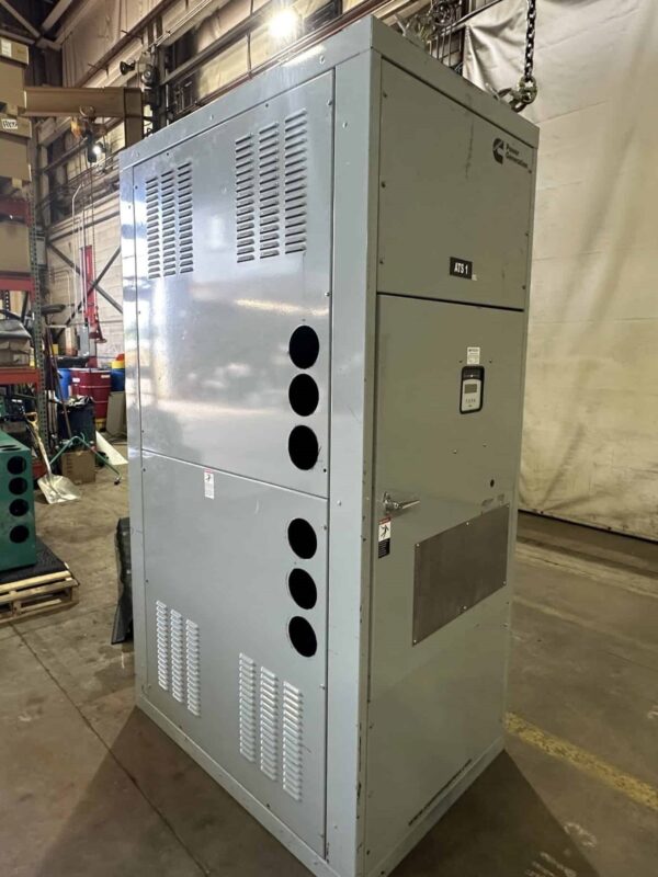 Cummins OTPCH 3000A 208V Automatic Transfer Switch - Image 2