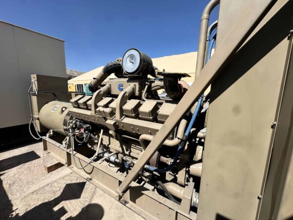 Cummins KTA50G 1000 kW 2400/4160V Diesel Generator Set - Image 3