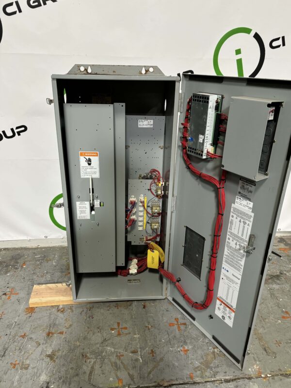 Eaton 225A Automatic Transfer Switch - Image 2