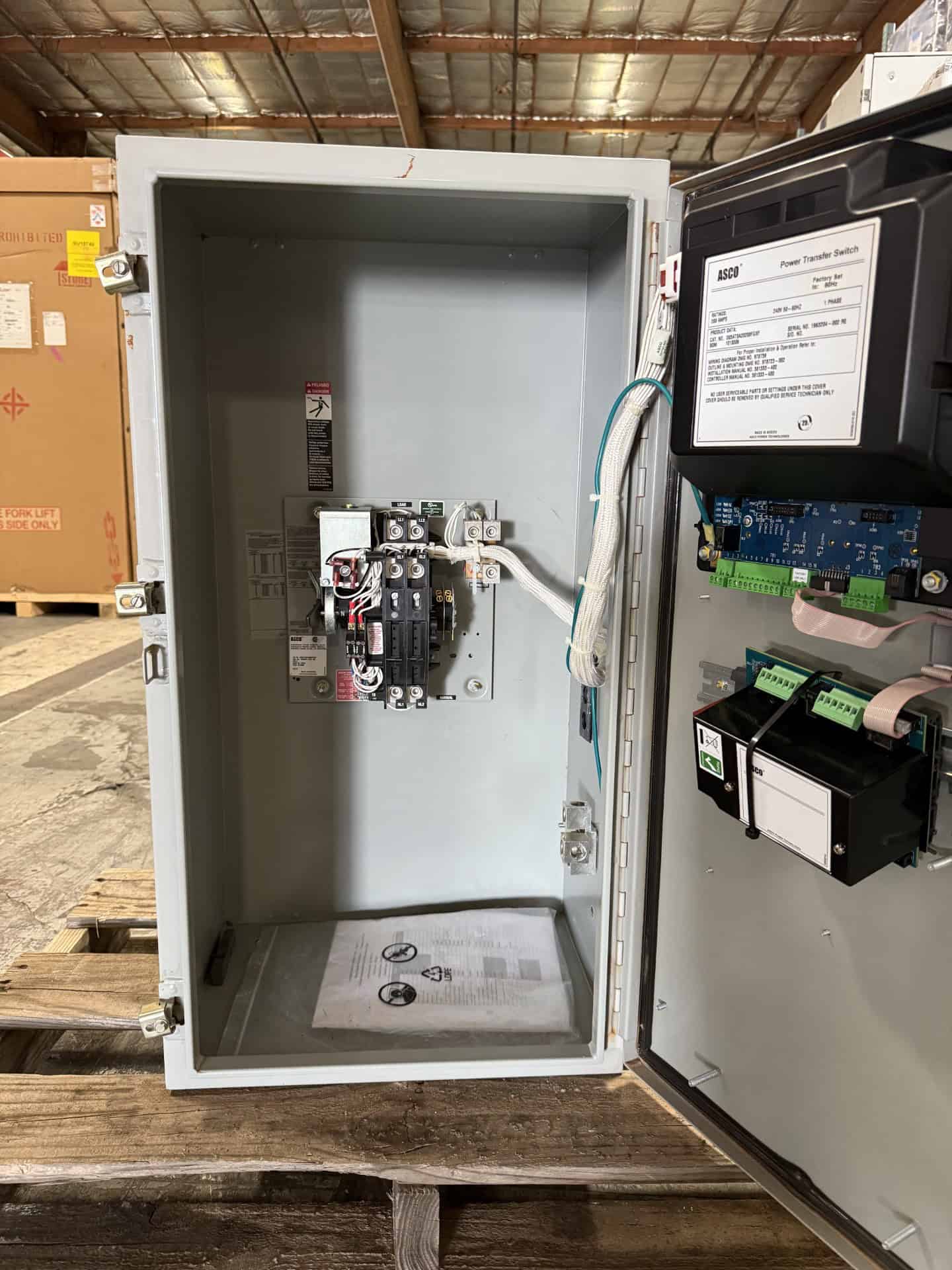ASCO 300 Series 200A ATS 2 ASCO 300 Series 200A 240V Automatic Transfer Switch - Image 2