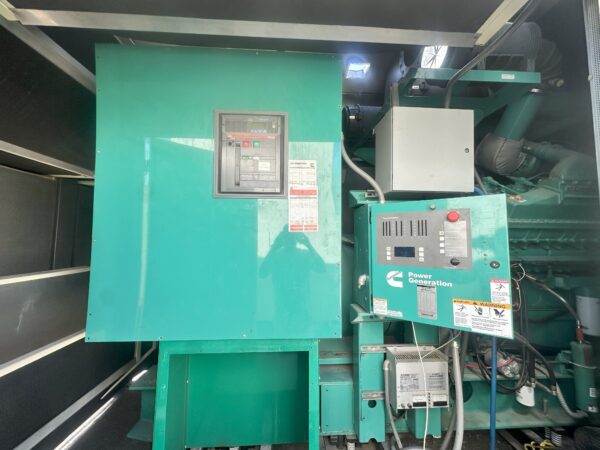 Cummins DQKAB 2000kW 480V Diesel Generator Set - Image 2