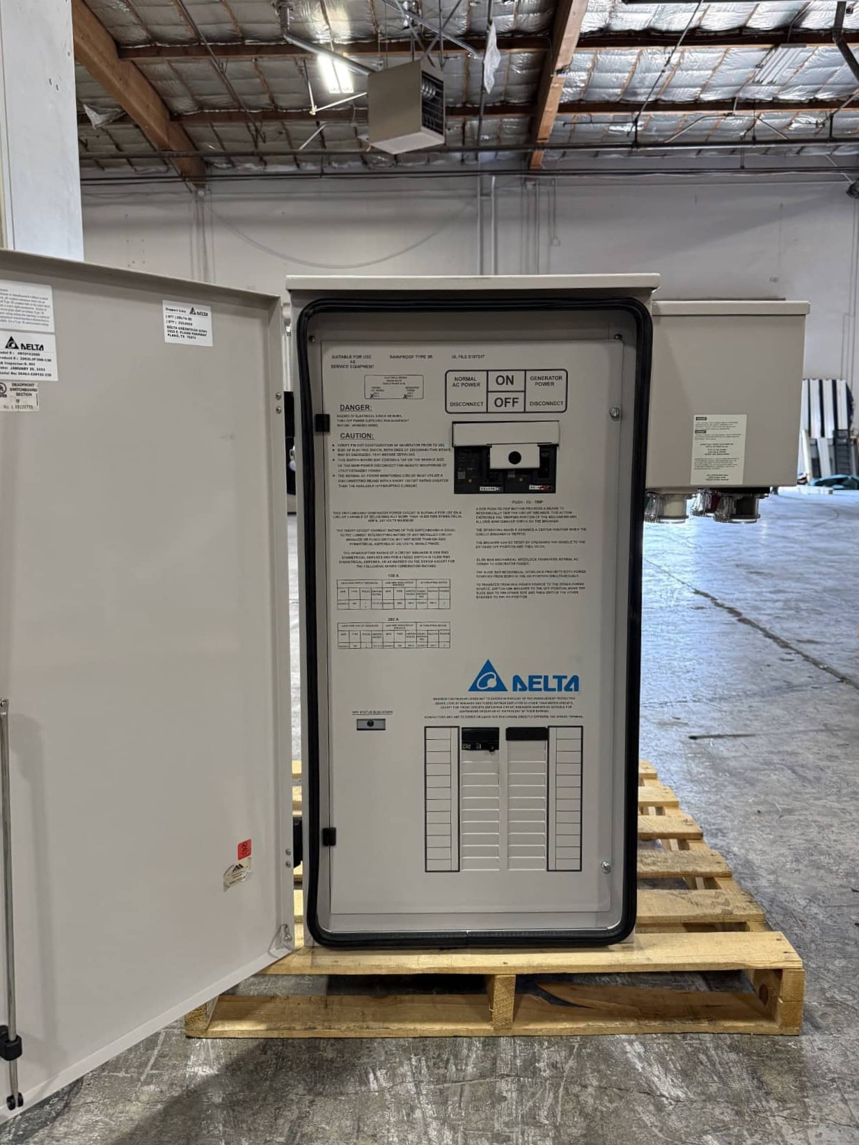 Delta 200A Single Phase NEMA3R Outdoor Manual Generator Transfer Switch with Load Center 2 Delta 200A Single Phase NEMA3R Outdoor Manual Generator Transfer Switch with Load Center - Image 2