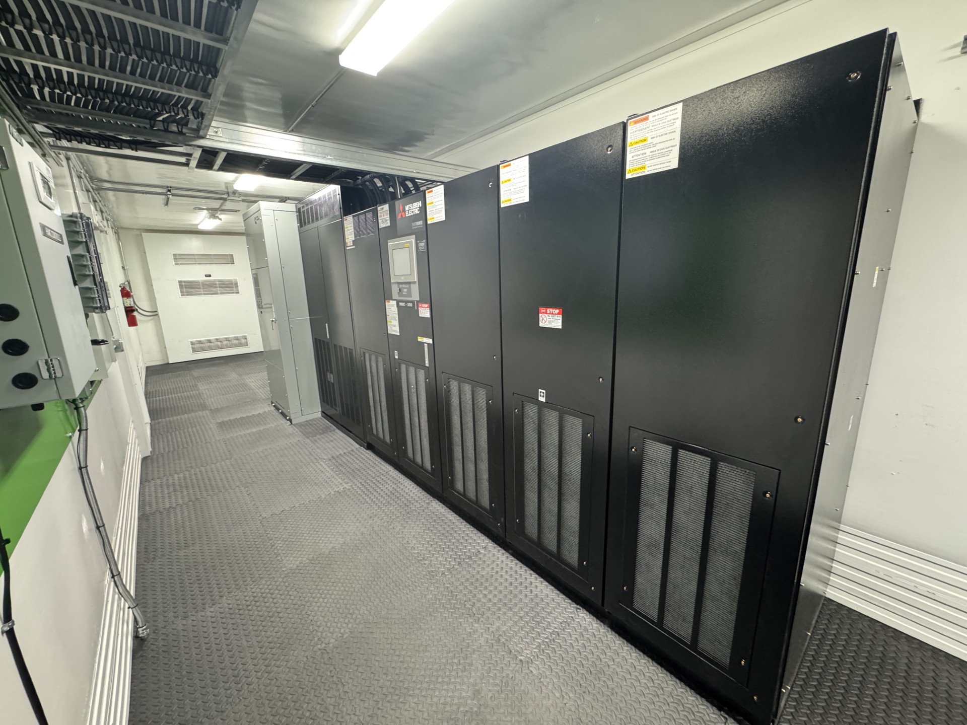 Zeus Mitsubishi 9900CX 1050kVA 480V Self Contained Outdoor UPS System Rental 3 1050 kVA 480V Self Contained Outdoor UPS System Rental - Image 2