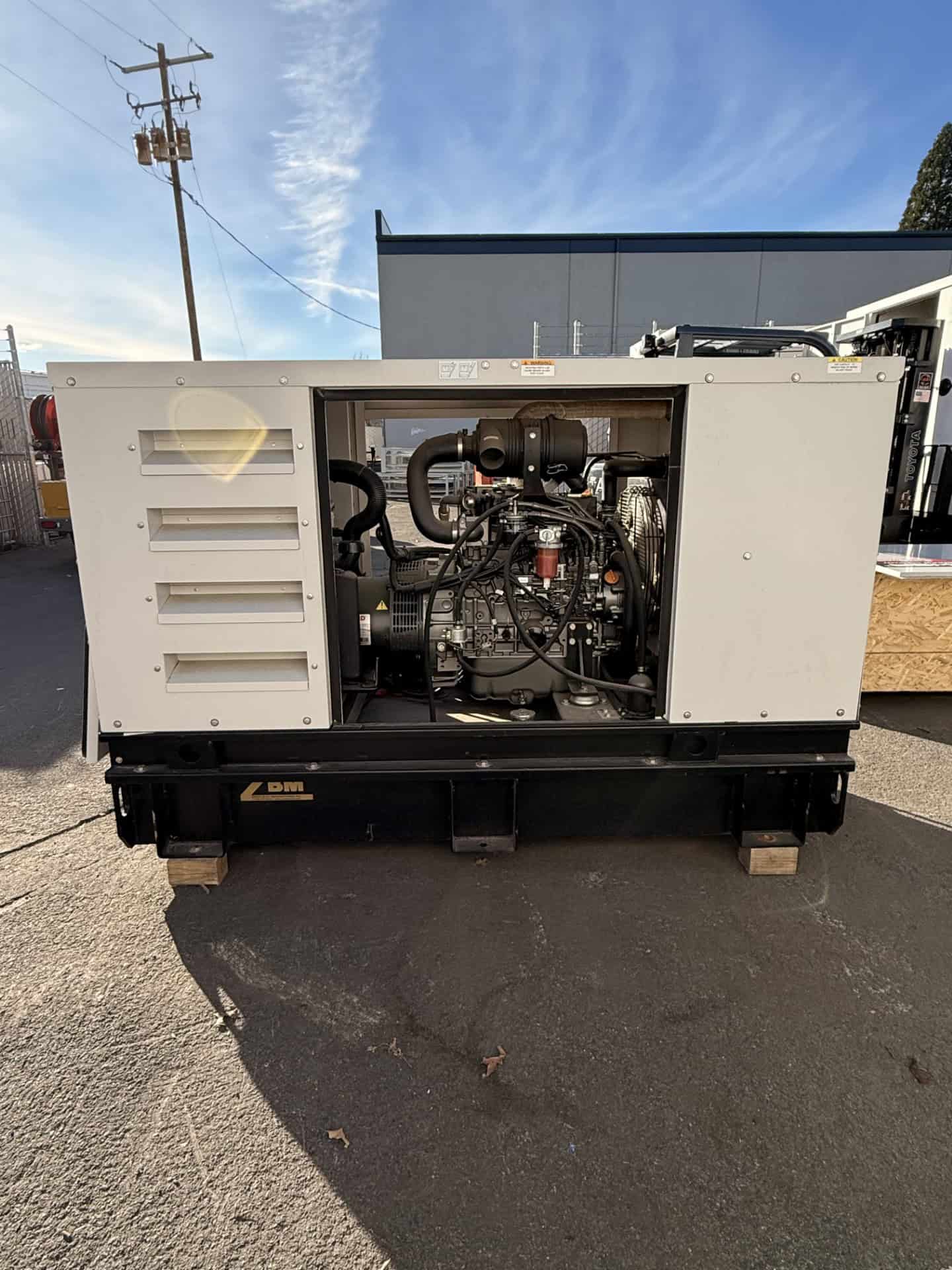 Hipower HDS30YT6U 30kW Diesel Generator Set 4 Hipower HDS30YT6U 30kW Diesel Generator Set - Image 3